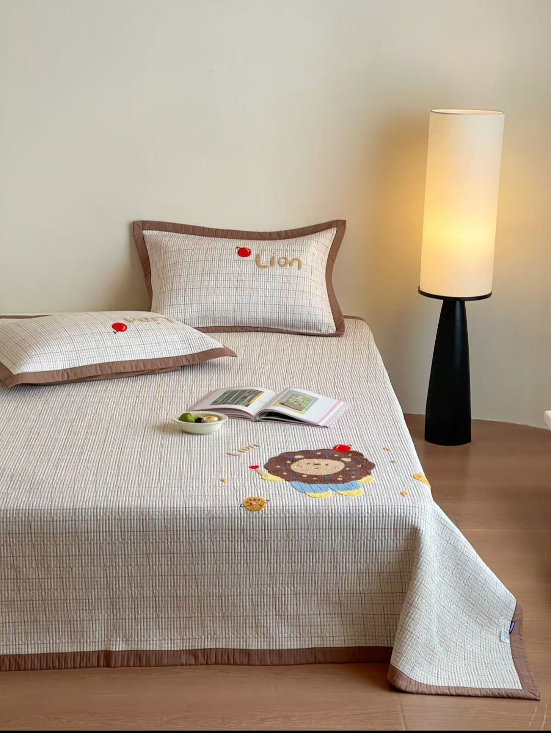 Double Yarn Cotton Comforter with Embroidery